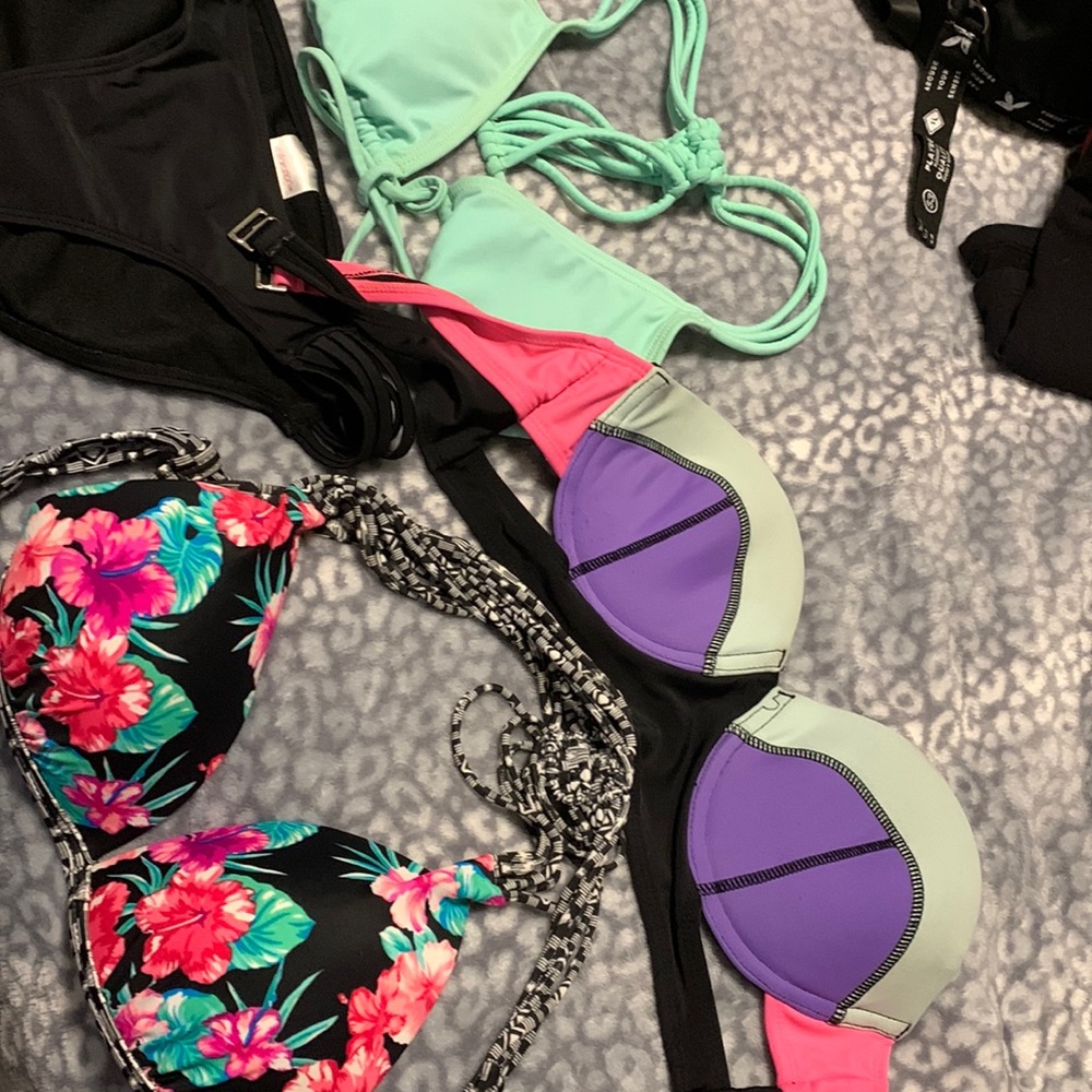Bikini tops & one bottom